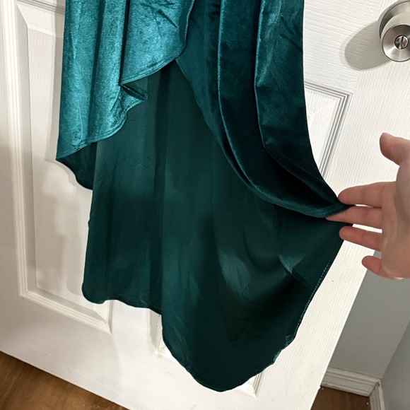 Lulu's Amour Emerald Green Velvet Wrap High-Low Dress Size XS - Picture 5 of 11